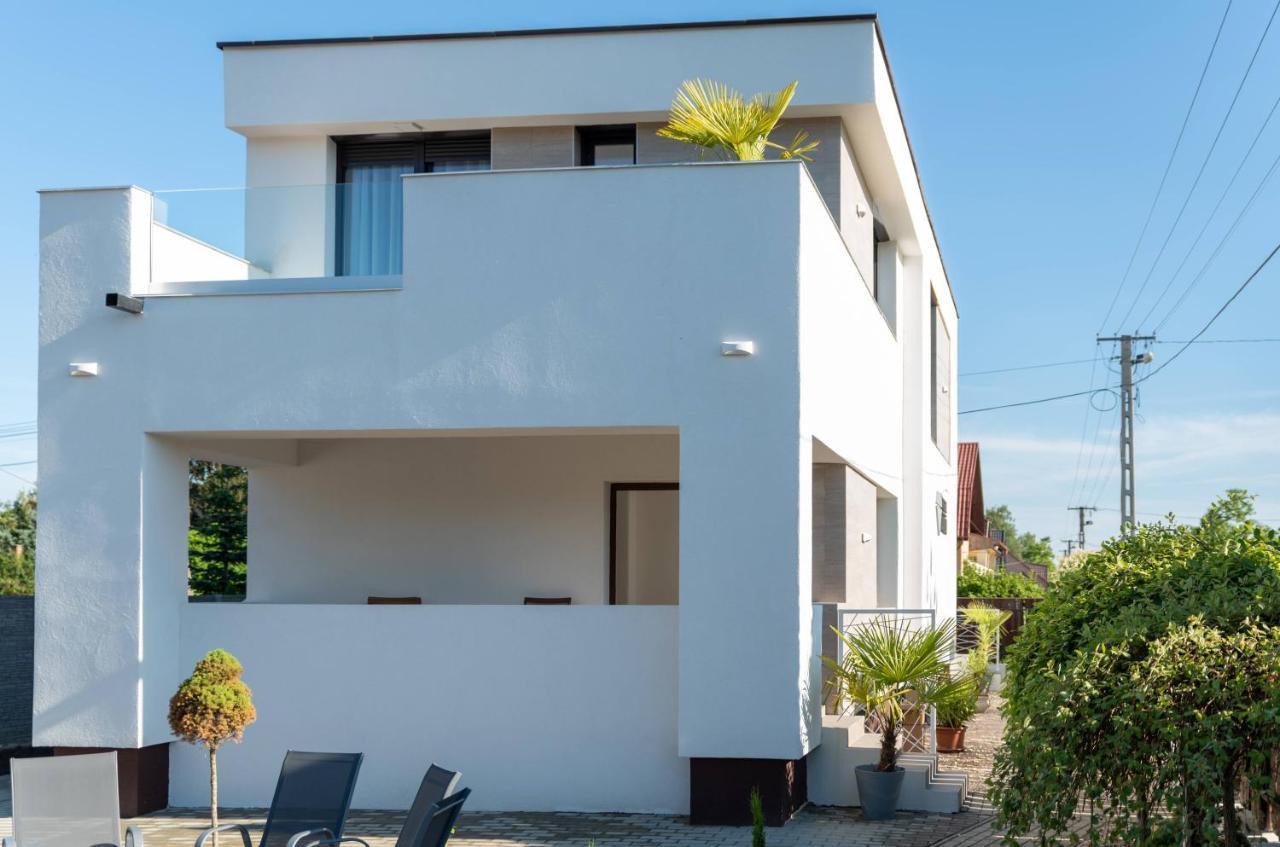 Mineral Apartman Diamond Nyiregyhaza Exterior photo