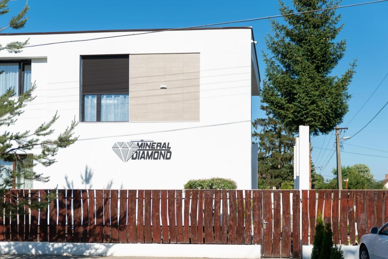 Mineral Apartman Diamond Nyiregyhaza Exterior photo