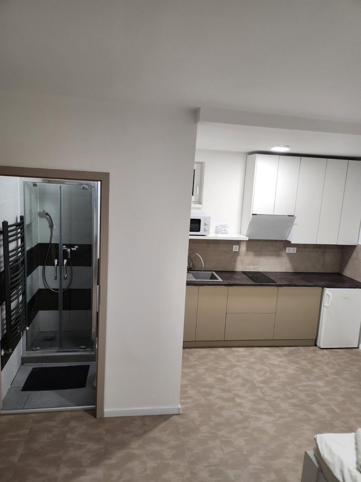 Mineral Apartman Diamond Nyiregyhaza Exterior photo